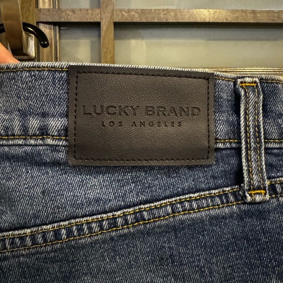 Lucky 🍀 Brand 32W/32L 410 Athletic Slim Jeans - Picture 3 of 5